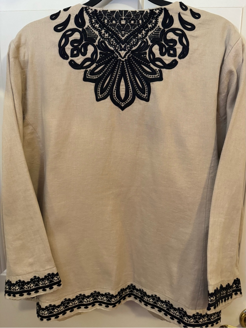 Chico's Jacket 100% Linen Tan Open Jacket with Black Embroidery Chicos Size 3 - Picture 5 of 15